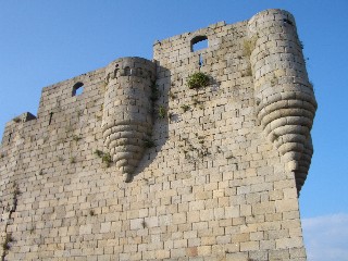 A close up of a turreting detail