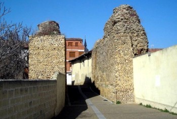 Puerta del Castillo