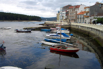 The little port at Carril