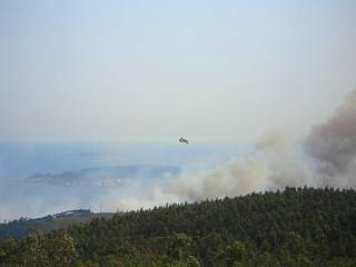 A fire at a viewing point near Pobra do Caraminal