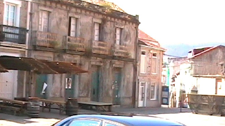 An old ruin in Noia's Tapal square